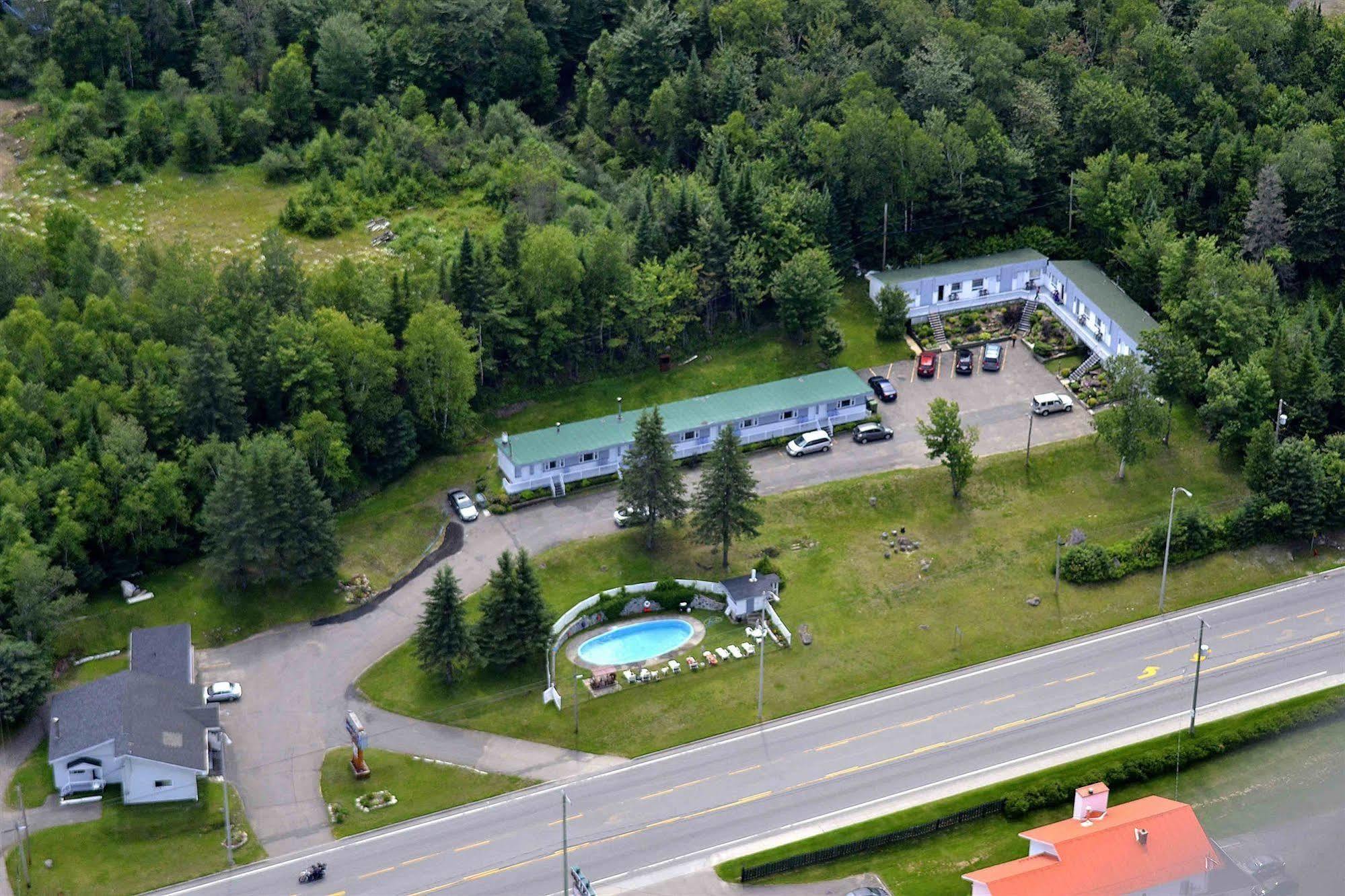 Motel Clair Mont Sainte-Agathe-des-Monts Εξωτερικό φωτογραφία