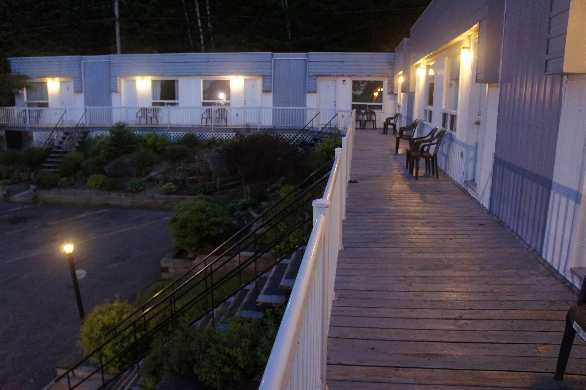 Motel Clair Mont Sainte-Agathe-des-Monts Εξωτερικό φωτογραφία